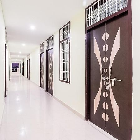 斯波特昂63000 S.s.广场酒店 Banthra Sikandarpur 外观 照片