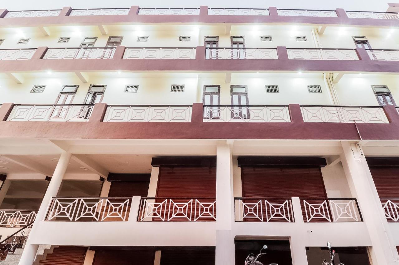 斯波特昂63000 S.s.广场酒店 Banthra Sikandarpur 外观 照片